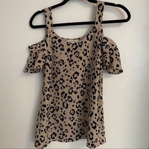 Monteau Cold Shoulder Top